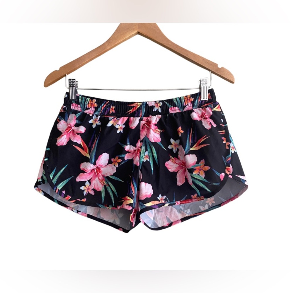 Old Navy: Active Go-Dry Black Shorts with Tropical Flowers and Pockets